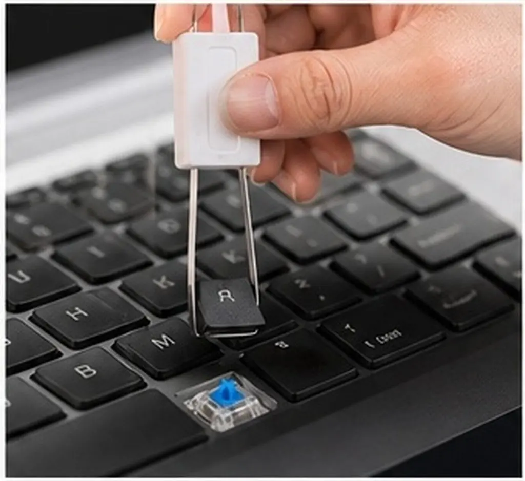 1Set Keyboard Cleaning Brush Keycap Puller Portable Electronics Cleaner Mechanical Tool for Gaming Laptop Office