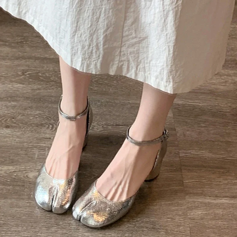 Office Career Women Pump PU Square Heels 2023 New Coarse Heel Silver Round Head Shallow Mouth Split Toe Pig Hoof Shoe Woman Shoe