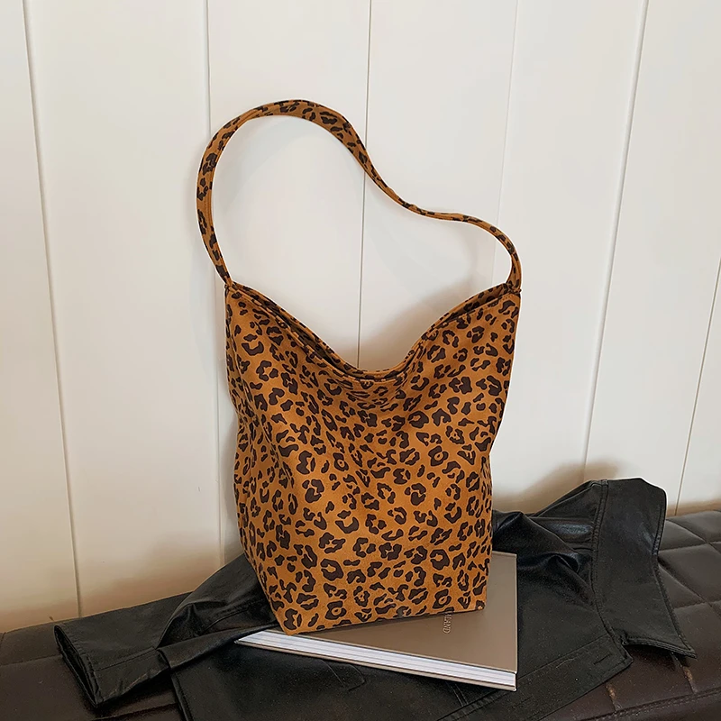 Fashion Leopard Large Capacity Shoulder Bags High Quality Personality Super Cool Autumn and Winter Hot Style Tote for Women 2024