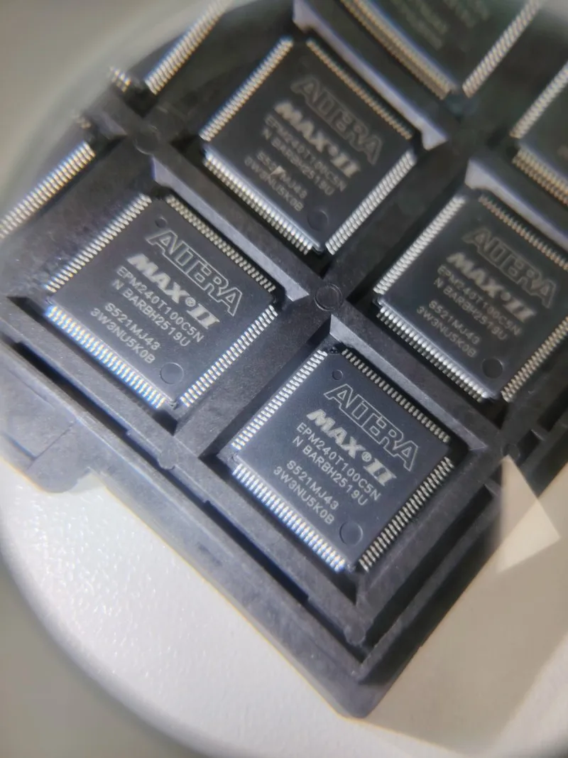 

SACOH New Original EPM240T100C5N EPM240T100C5 TQFP100