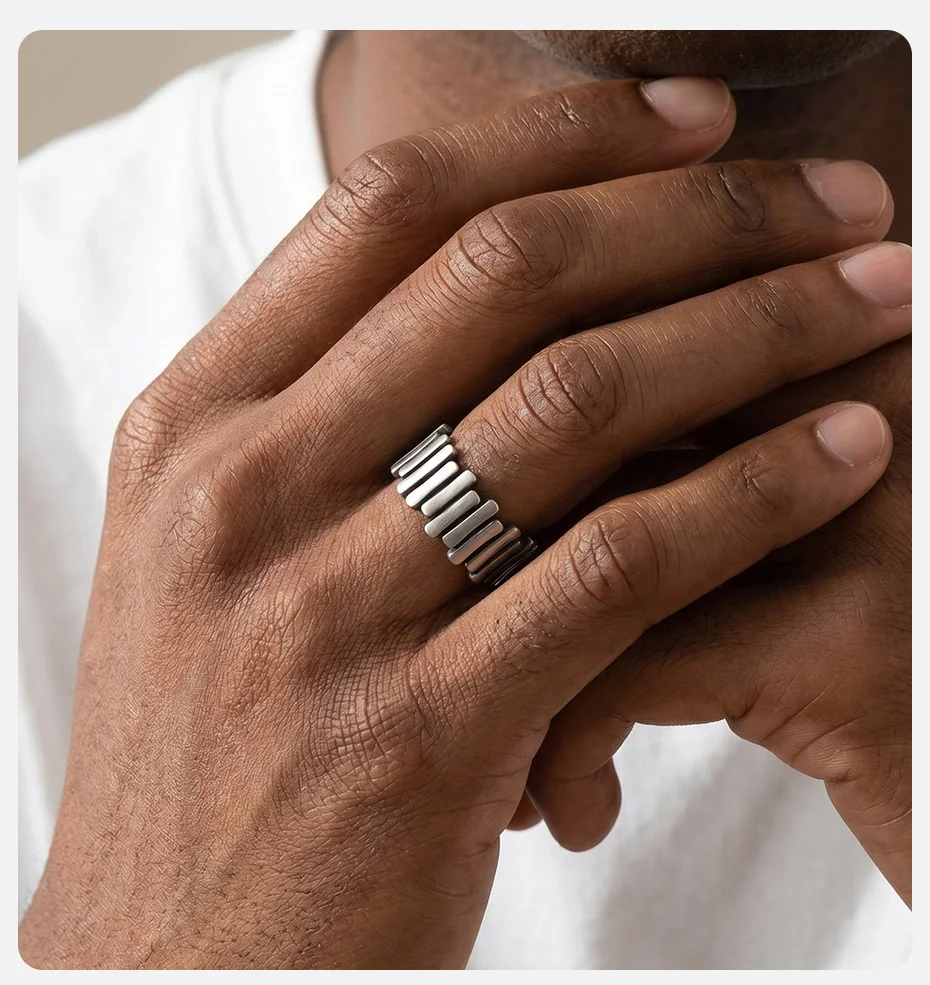 Vnox 10,5 mm breiter Zahnradbandring aus Edelstahl, silberfarben, verblasst nicht, hypoallergen, wasserdicht, Punk-Schmuck für Männer, Größe 7–11 – Detail 3