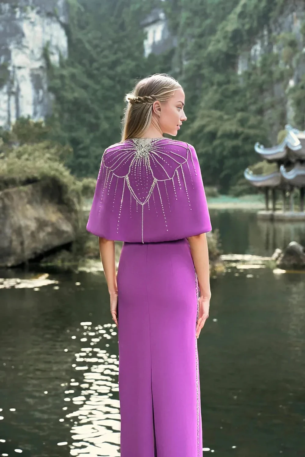 Classic Purple Arabic Evening Dresses Muslim Gowns with Cape Prom Party Gowns Luxury Beading Wedding Guest Dress 2024 Round Neck