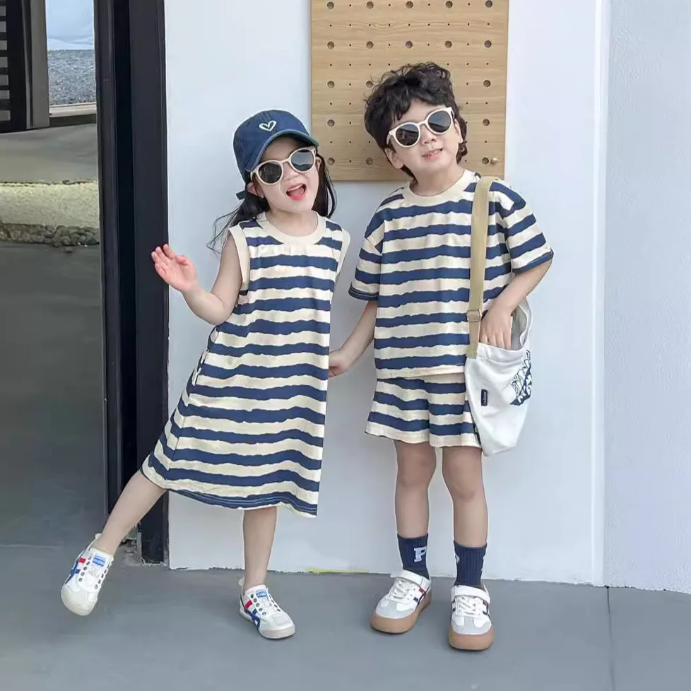 Children's Clothing Brother and Sister Clothing 2025 Summer Clothing Girls Blue Wavy Dress Boys Short-sleeved T-shirt Shorts Set