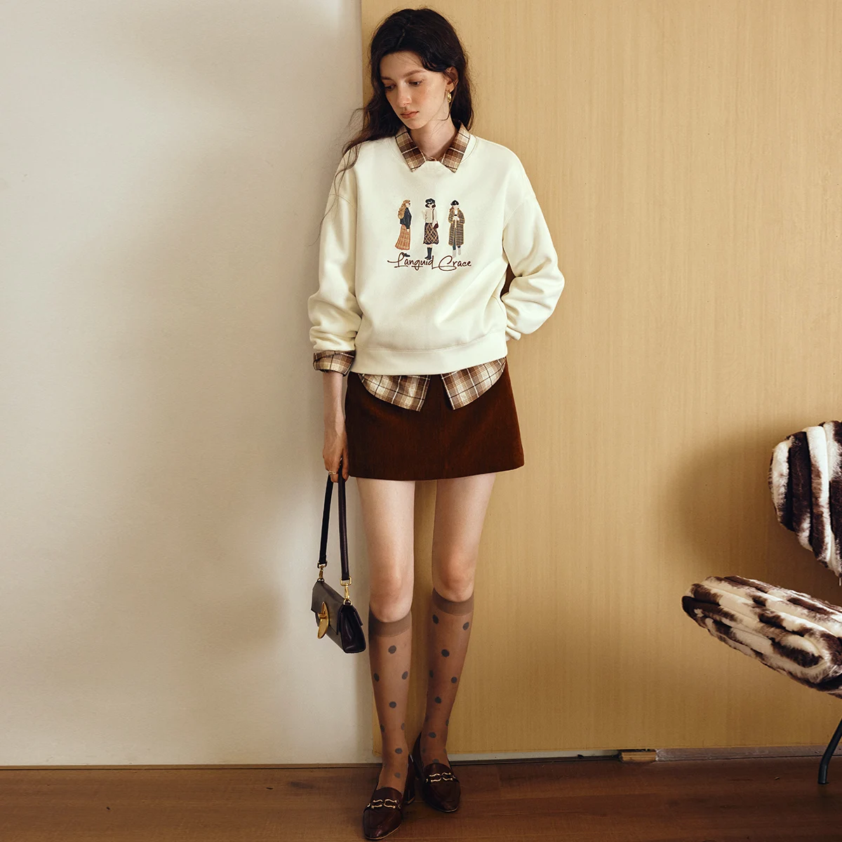 OLrain Women's Sweatshirts 2025 Autumn New Collection Casual O-neck Loose Pullovers Embroidery Long Sleeve Knit Tops O57QR001065