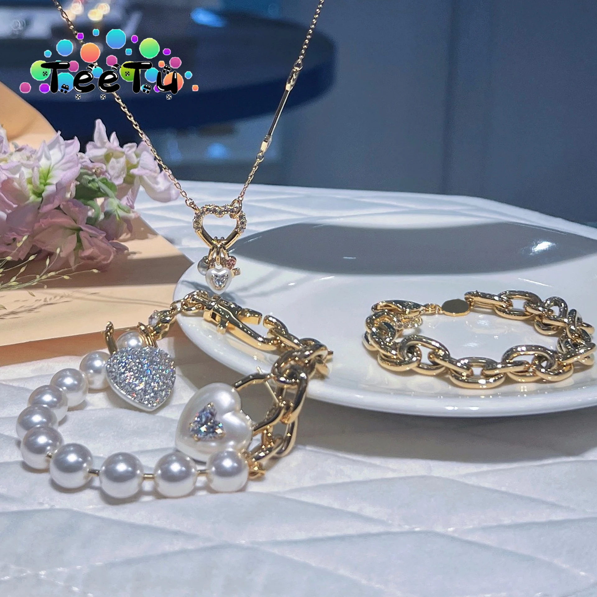 2026 new love luxury niche design pearl necklace high-end earrings trendy bracelet multifunctional women's jewelry set