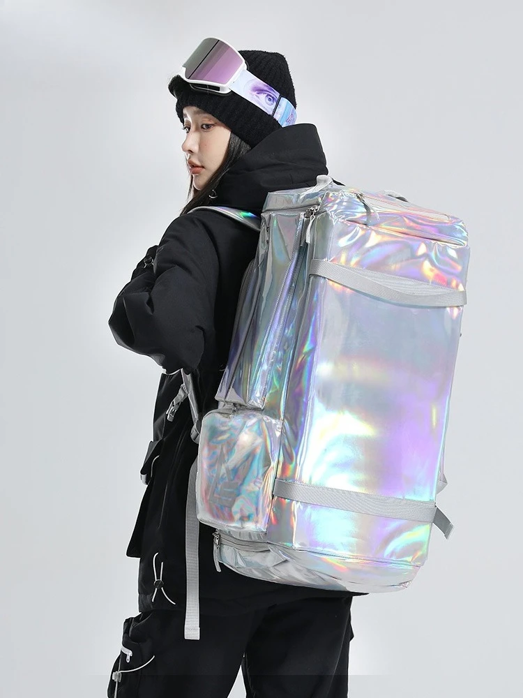 

Snowboard Bags Are Used for Snow Equipment and Large-capacity Equipment Storage