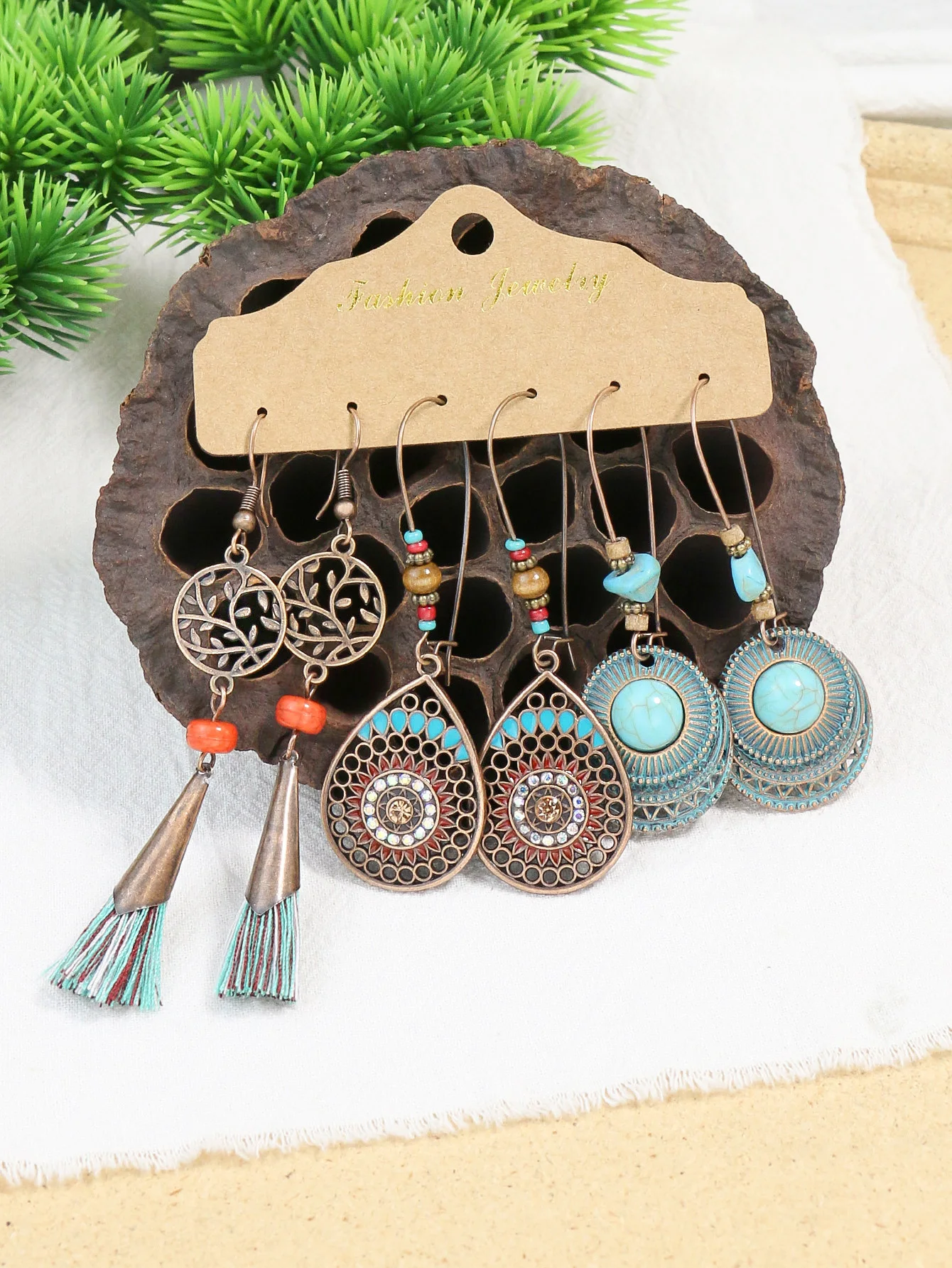 Ethnic Style Antique Alloy Earring Retro Hollow Earrings Bohemian Tassel Leaf Heart Shaped Pendant Accessories