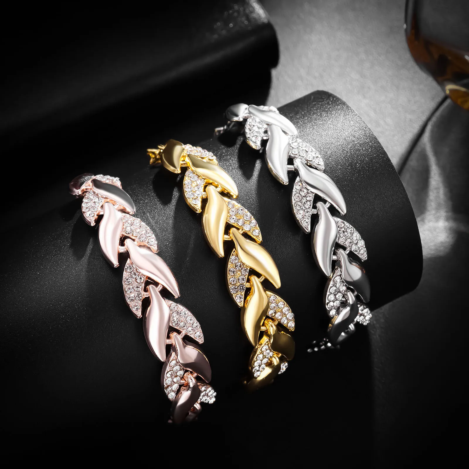 Luxury Love Braided Leaf Bracelet Charm Crystal Wedding Bracelets for Women Anniversary Valentines Day Gifts Aesthetic Jewelry