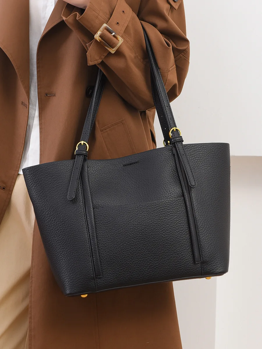 

Classic Black Soft Leather Shoulder Bag for Women Large Capacity Versatile Tote Handbag High-Quality Female Composite Bag