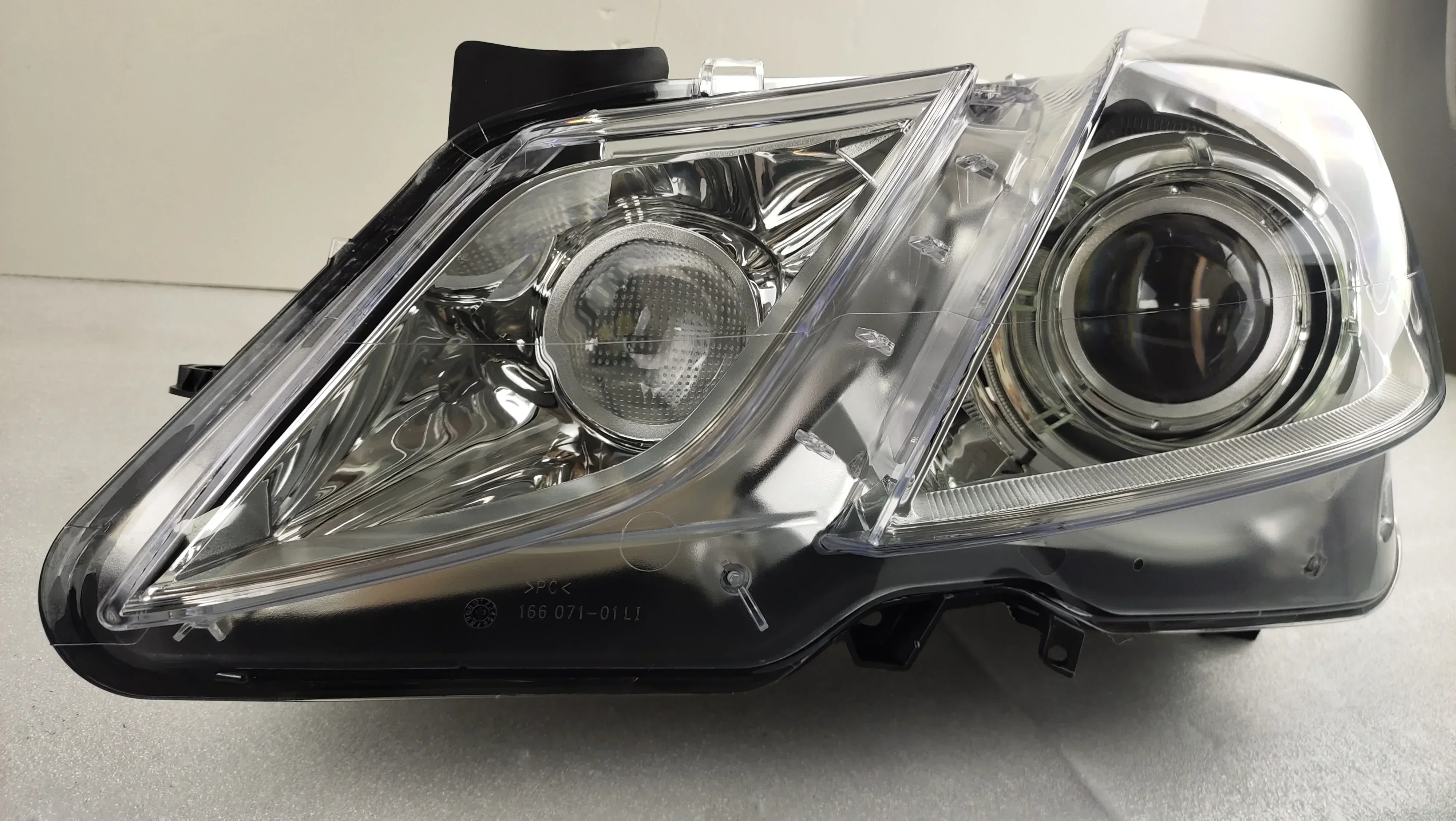 Car Accessories Xenon Lamp 2010-2013 For Mercedes Benz E Class W207 Headlight 207 Original Headlamp Assembly Auto Lighting