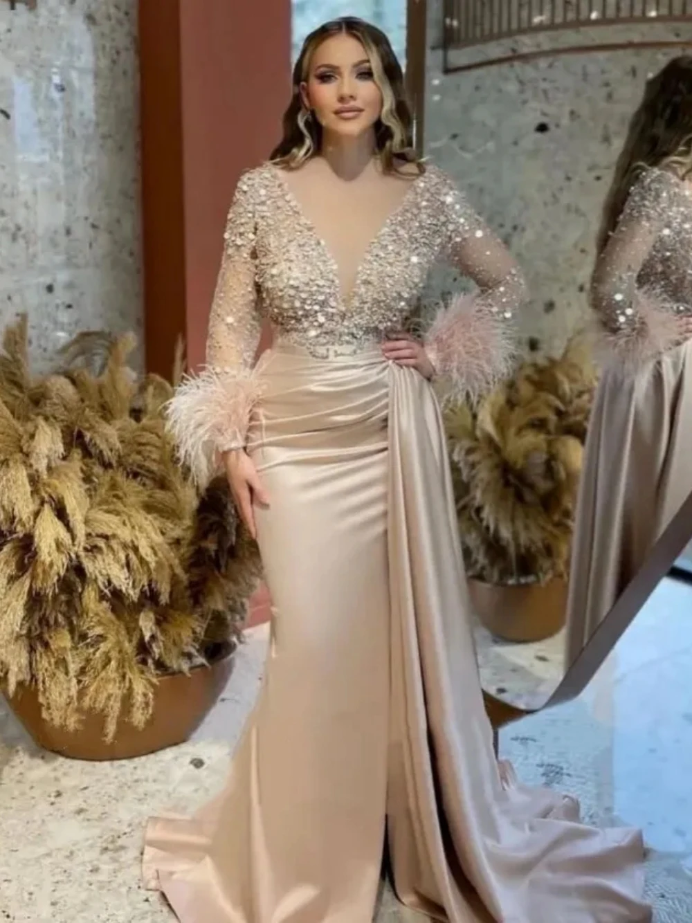 Sexy Deep V-neck Prom Dress Sparkly Sequins Cocktail Gown Graceful Feathers Satin Straight Long Evening Dresses Robe De Mariée