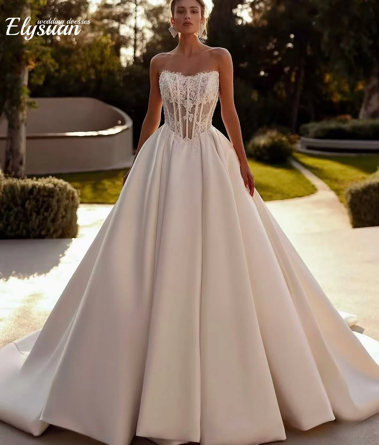 

Customized Romantic Strapless Wedding Dresses Formal Sleeveless Bridal Gowns Stylish Floor-Length Wedding Gowns Vestido De Nov