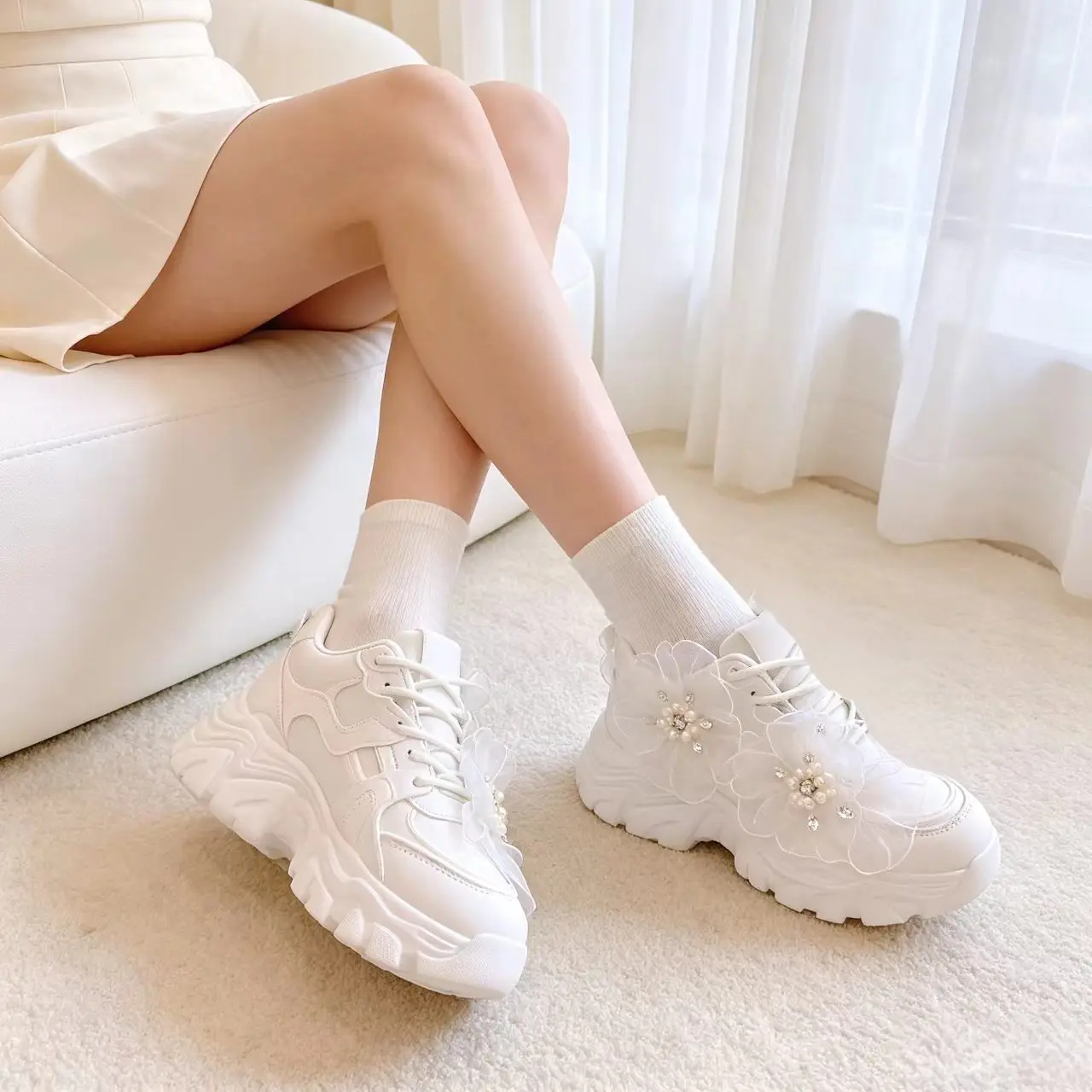 Luxurious flower pearl rhinestone casual women's shoes - white, sweet, low-top, all-season sneakers, size 35-39