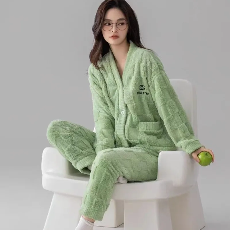 

Explosive Pajama Set Sweet Homewear Thermal Flannel Can Be Worn Outside Simple Thickened Loungewear V-neck