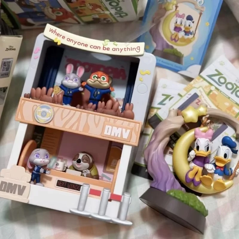 ฟิกเกอร์ Popmart Disney Zootopia Highlight Moments Series กล่องสุ่ม นิค ไวลด์ จูดี้ ของสะสม ตุ๊กตา ของขวัญวันหยุด วันเกิด ของเล่น