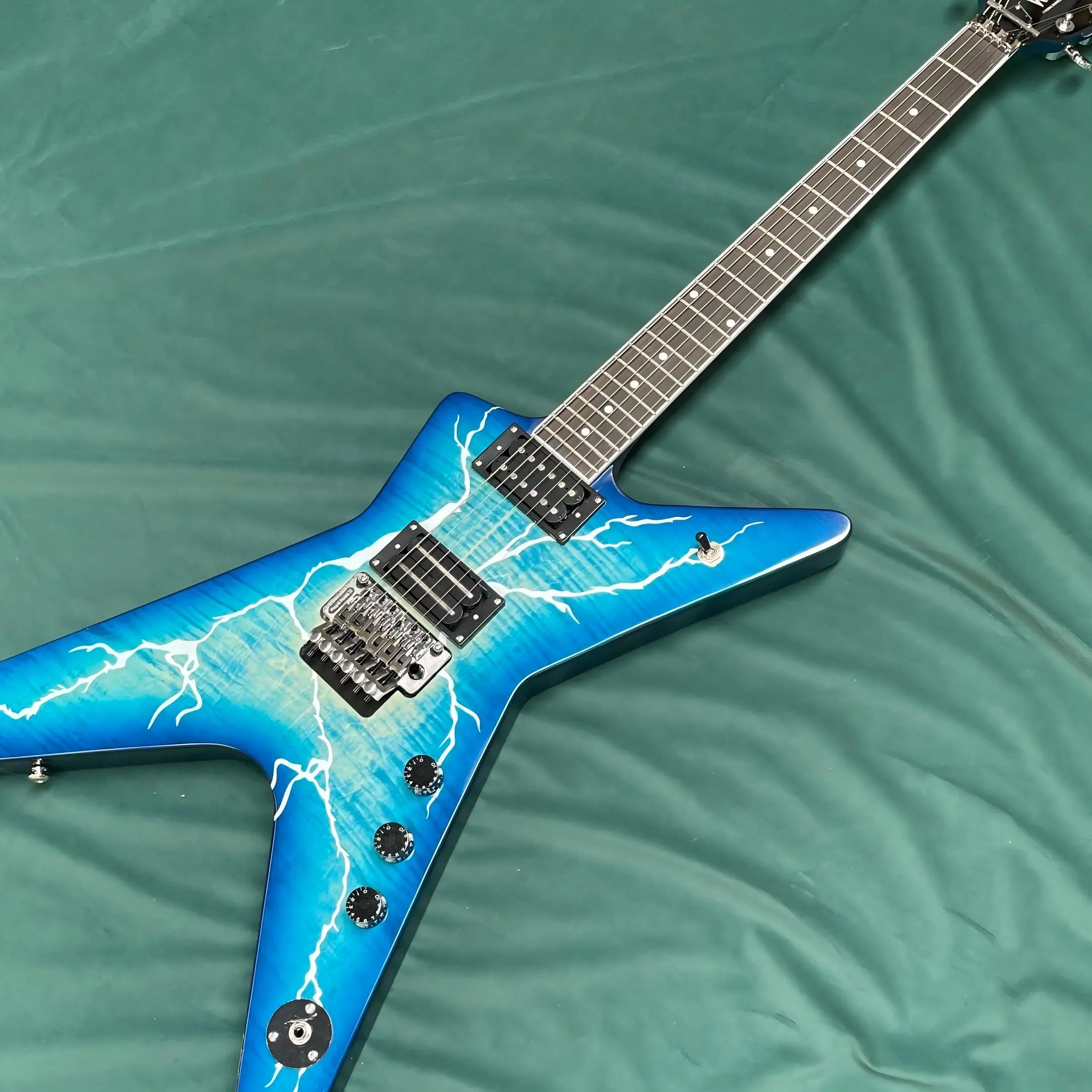 Transparent Blue Lightning Bolt Electric Guitar, Star Body Shape, Floyd Rose Double Locking Tremolo, Heavy Metal Rock Machine