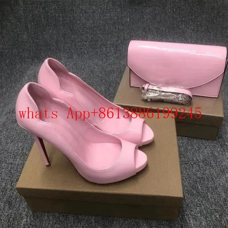 Combinando corrente saco de embreagem bombas pintinho quente rosa onda peep dedo do pé aberto sandálias de salto alto sexy feminino sapatos de verão sandálias de casamento