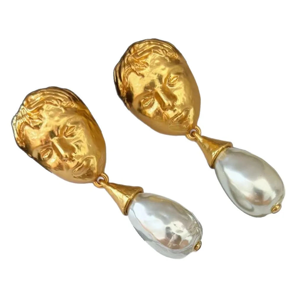 

Women Retro Face Sculpture Pearl Stud Earrings, Luxury Fashion Personality Elegant Ear Jewelry Gifts