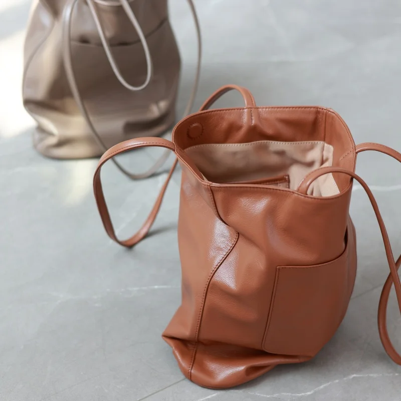 

Women Genuine Leather Casual Soft Tote First Layer Fetal Cowhdie Shoulder Bags Large Capacity Light Weihgt And Comfortable