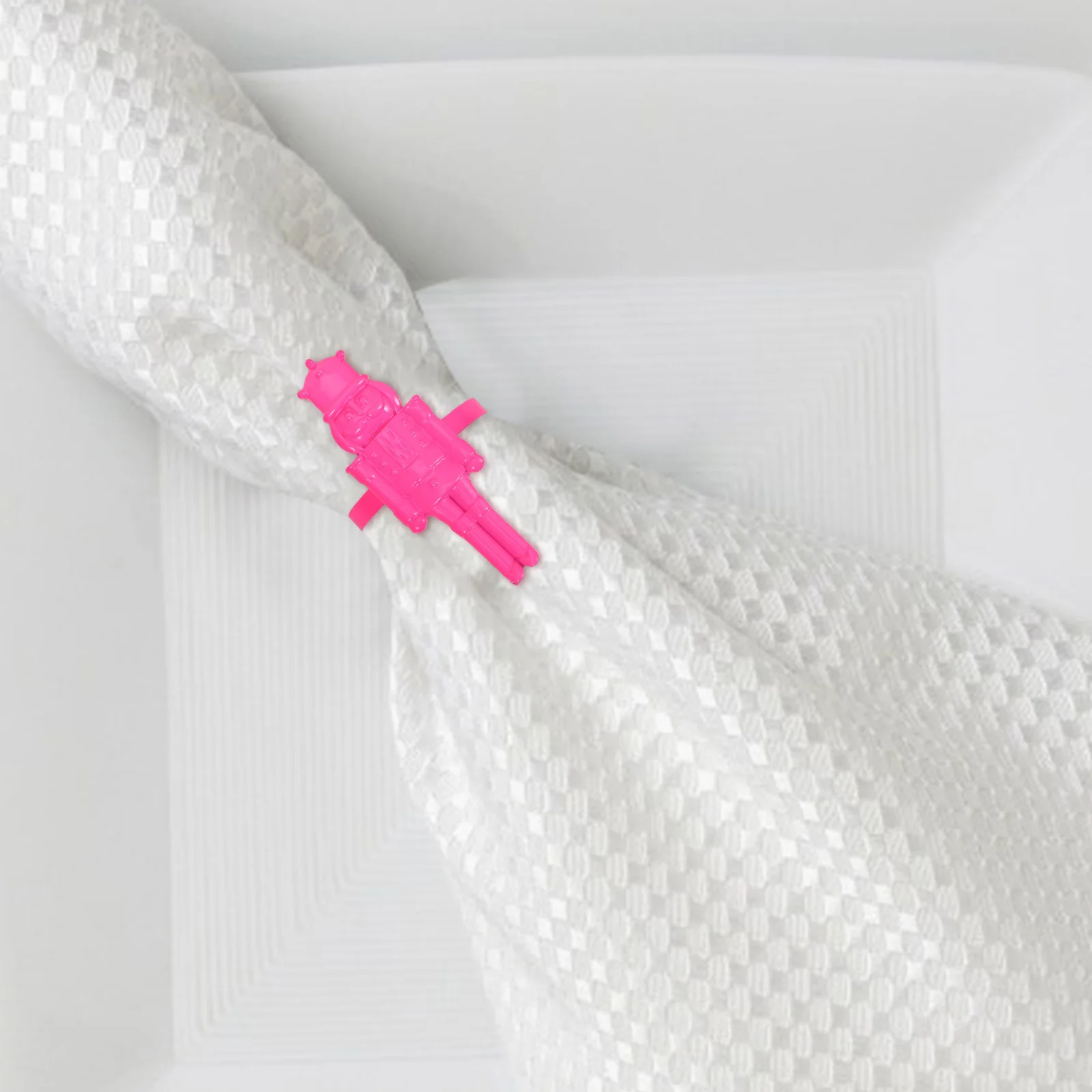 

4Pcs Nutcracker Napkin Rings Christmas Napkin Holders Alloy Serviette Buckles Holiday Table Decor Wedding Decorations for Tables