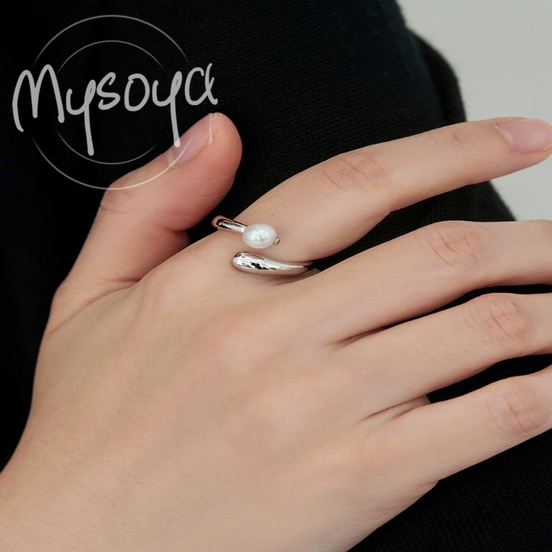 

MYSOYA круглое кольцо с белым пресноводным жемчугом 5-6 мм в подарочной коробке, для нее/Хим, подарка на день рождения/свадьбу/Рождество/Новый год