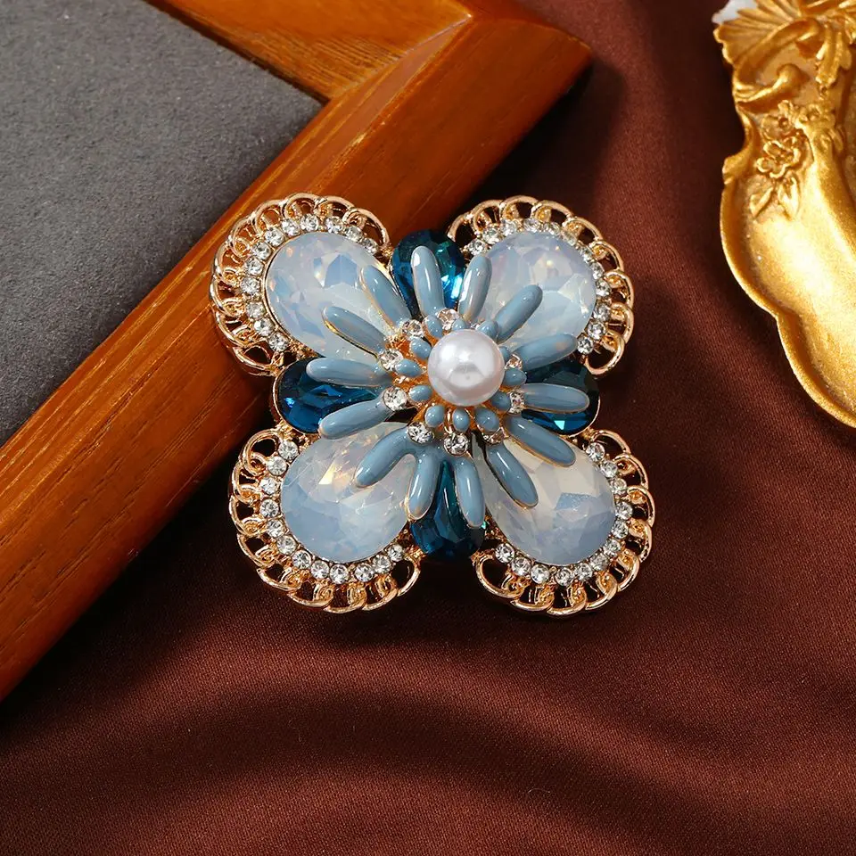 Vintage Opal Begonia Pattern Flower Brooch High Value National Style Crystal Suit Apparel Accessories Brooch Pin Buckle
