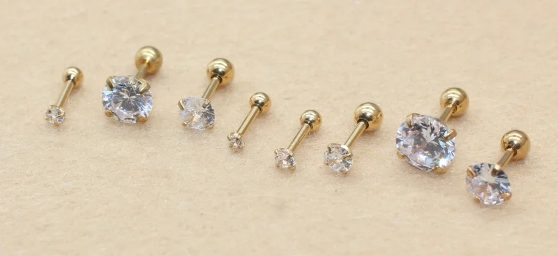 Mini-Ohrstecker aus Edelstahl mit Zirkonia, 2 mm bis 8 mm, klassischer Stil, goldfarbene IP-Beschichtung, verblasst nicht leicht, allergiefrei. – Detail 5