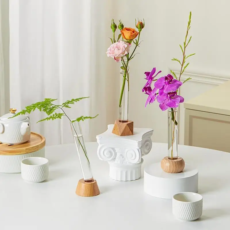 Creative Round Crystal Glass Vase Nordic Minimalist Design Wooden Base Hydroponic Planter for Office Desktop Decoration