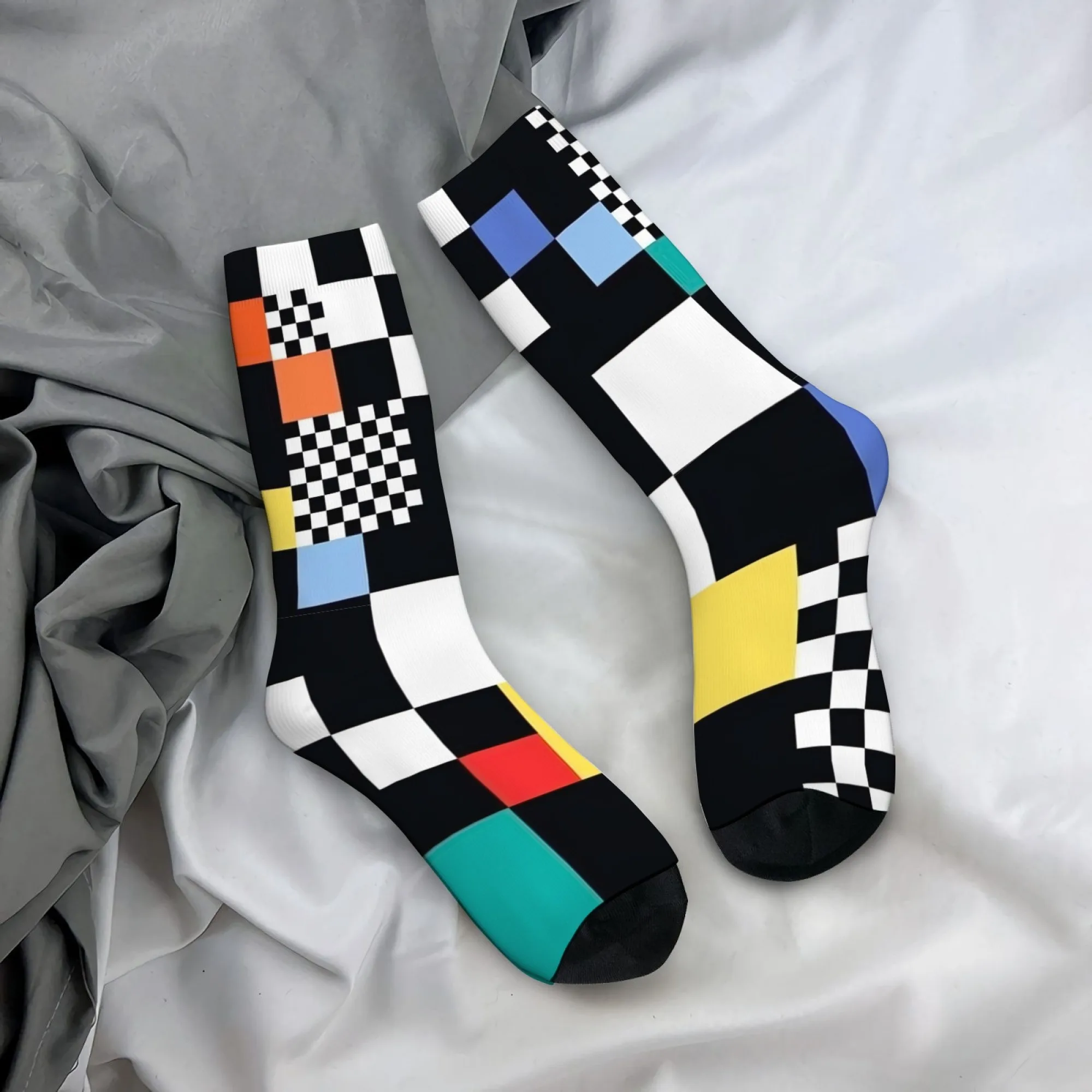 Geometric Checkerboard Socks Comfortable Stretchy Non Slip Men's Athletic Casual Travel Socks Stylish Retro Trendy Holiday Gift