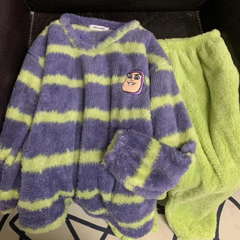 

Новый флисовый плюшевый пижамный комплект Buzz Lightyear из 2 предметов, уютная полосатая пижама с вышивкой персонажей, одежда для мужчин и женщин