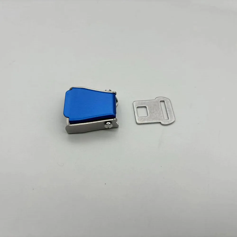 キー-小さな安全バックルキーホルダー、取り外し可能なミニ飛行機バックル、ロットあたり1.5cm