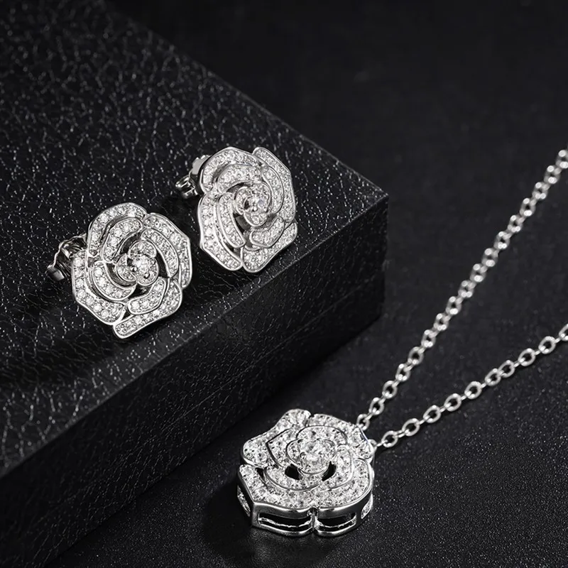 Huitan Elegantes Blumen-CZ-Schmuckset für Damen, 2-teiliges Set mit Rosenanhänger-Halskette und Ohrringen, Cubic Zirconia Braut-Hochzeits-Accessoires – Detail 5