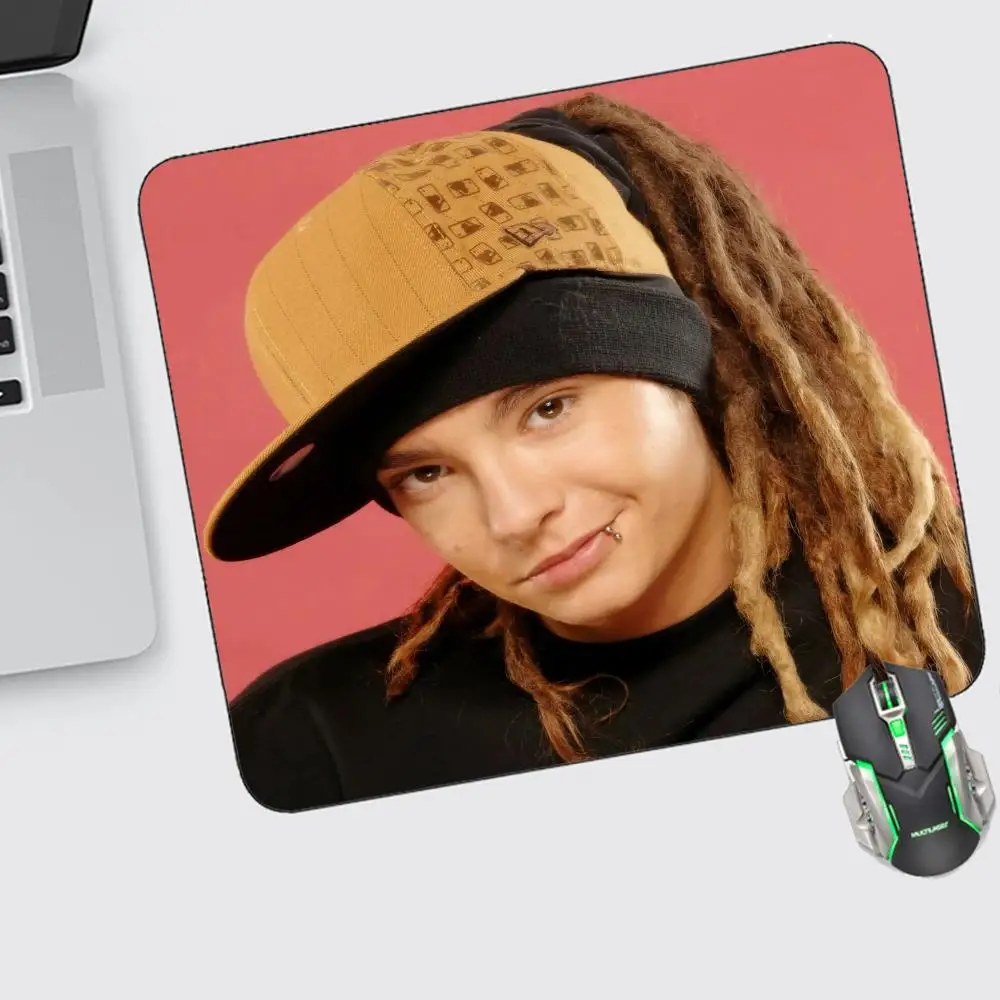 

Tom Kaulitz Mouse Pad Small Gaming Accessories Keyboard Computer Offices Desk Mat Pc Gamer Non-slip Rubber Mousepad