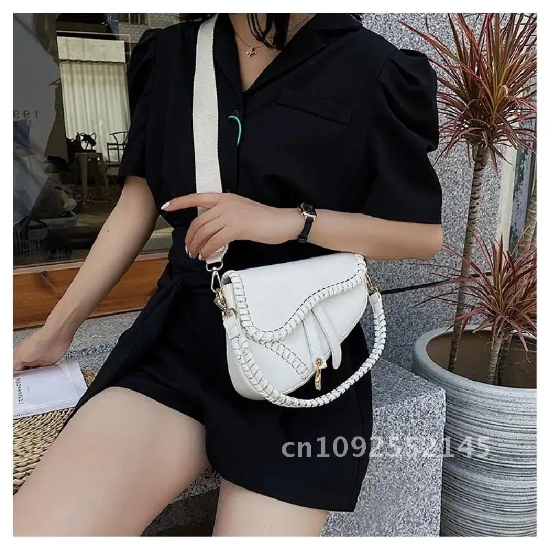 Underarm Shoulder Bag Single Bag Bag Handbag Saddle Travel Woman