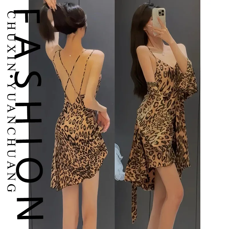 

Leopard print sexy pajamas women Ice Ribbon chest pad suspender nightgown nightgown silk back 2025 new loungewear new