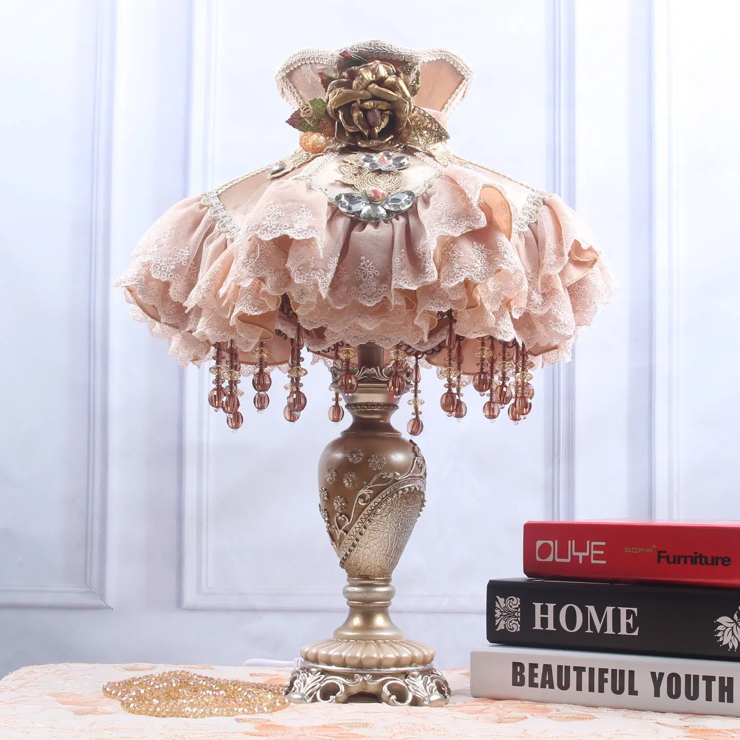 

European lace wedding bedside lamp creative gift decoration fabric dimming bedroom living room fashion desk lamp fashion