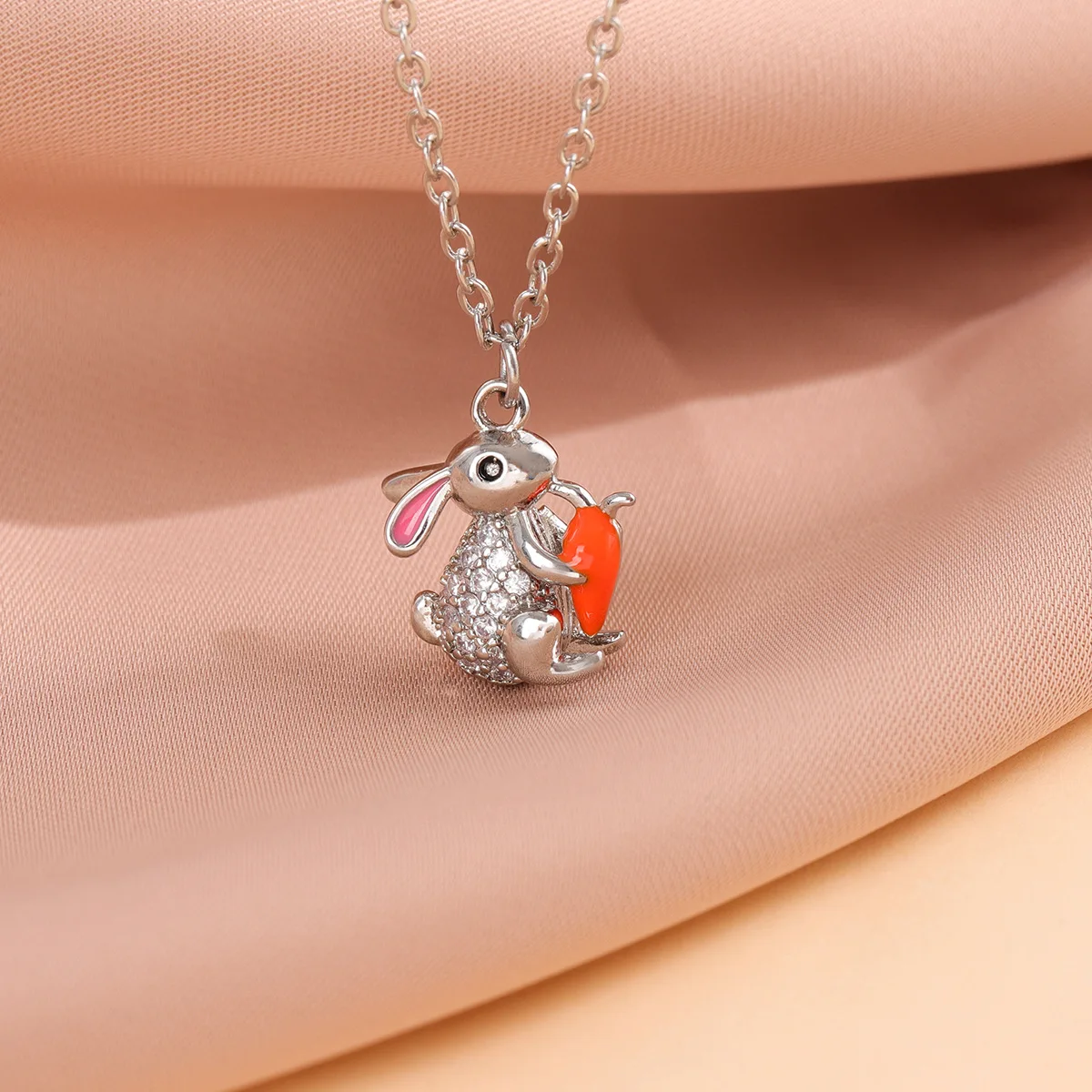 Neue Modische Kristall-Halskette mit Niedlichem Kaninchen und Radieschen, 925 Sterling Silber Tierkreiszeichen-Anhänger XL291