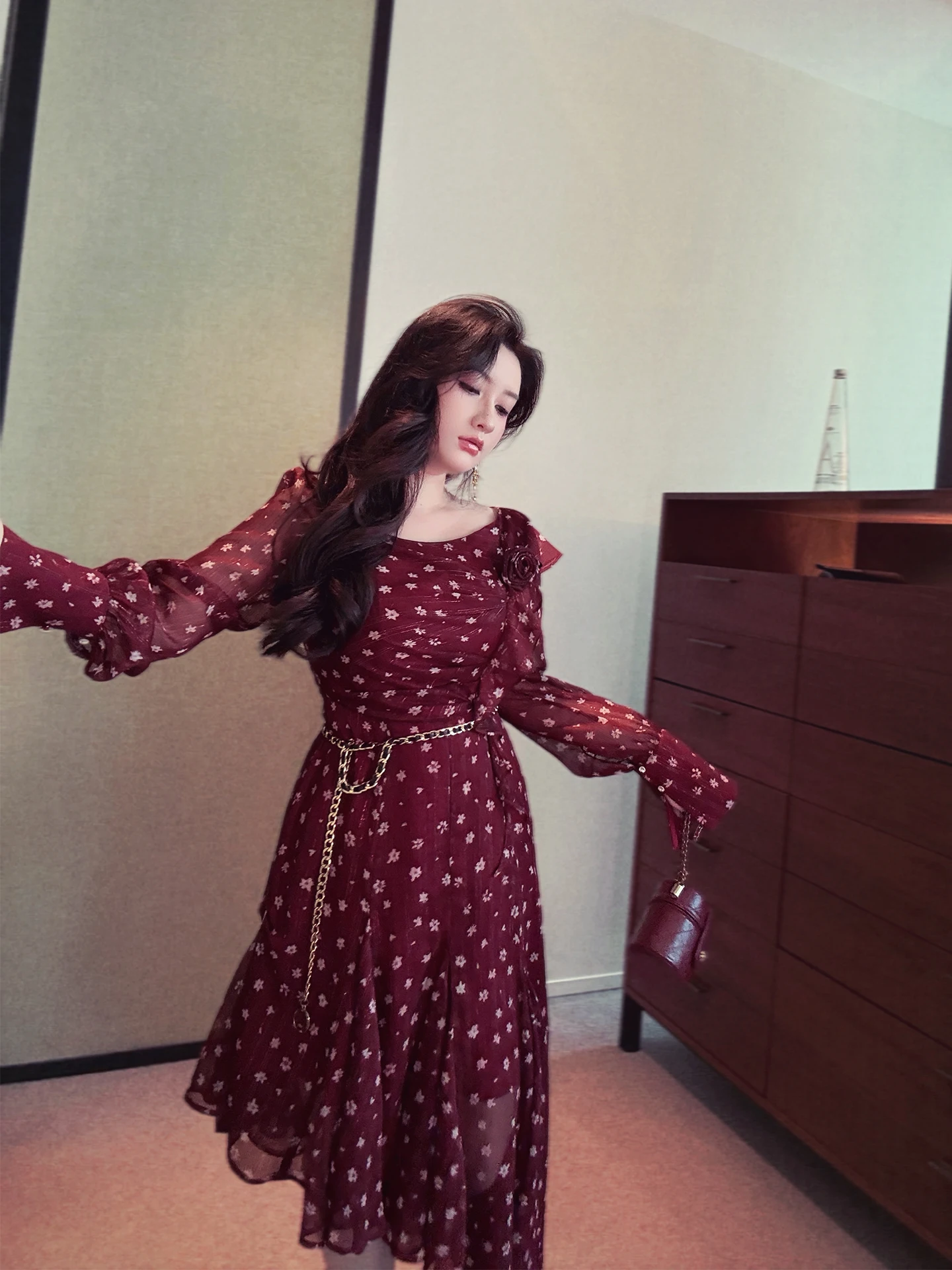 

Платье миди большого размера в стиле ретро с цветочным принтом в гонконгском стиле, асимметричное, А-силуэт, для полных женщин, весеннее