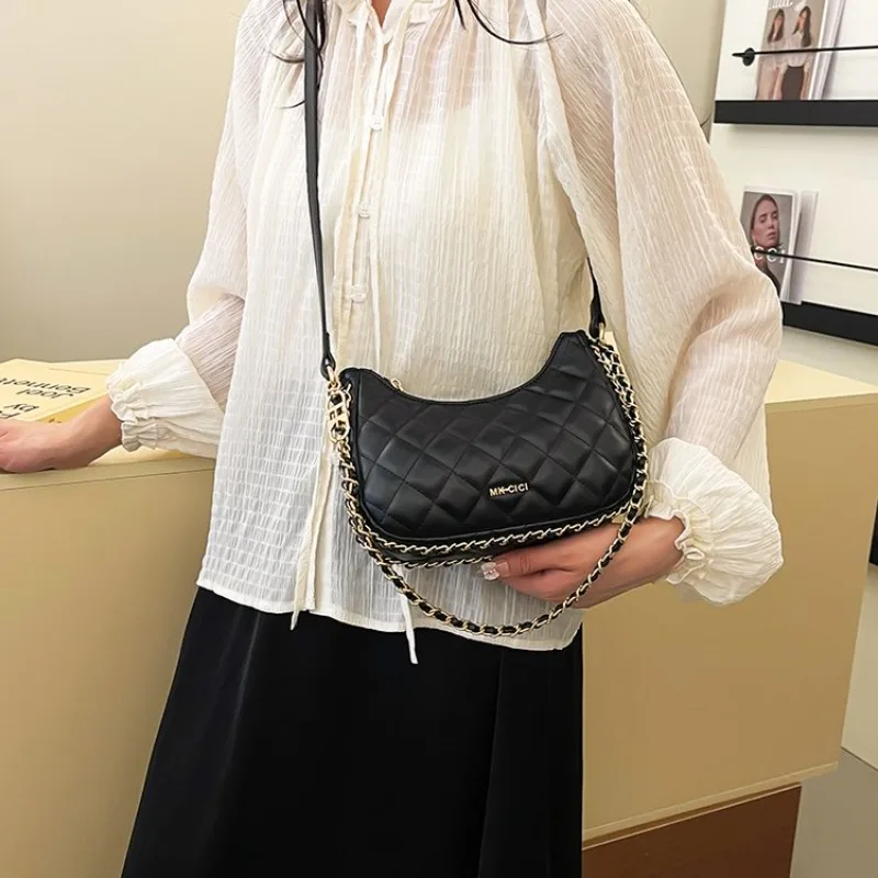 

Women's Underarm Bag Retro Monogram Shoulder Bag Crossbody Versatile For Work And Travel And Special Events