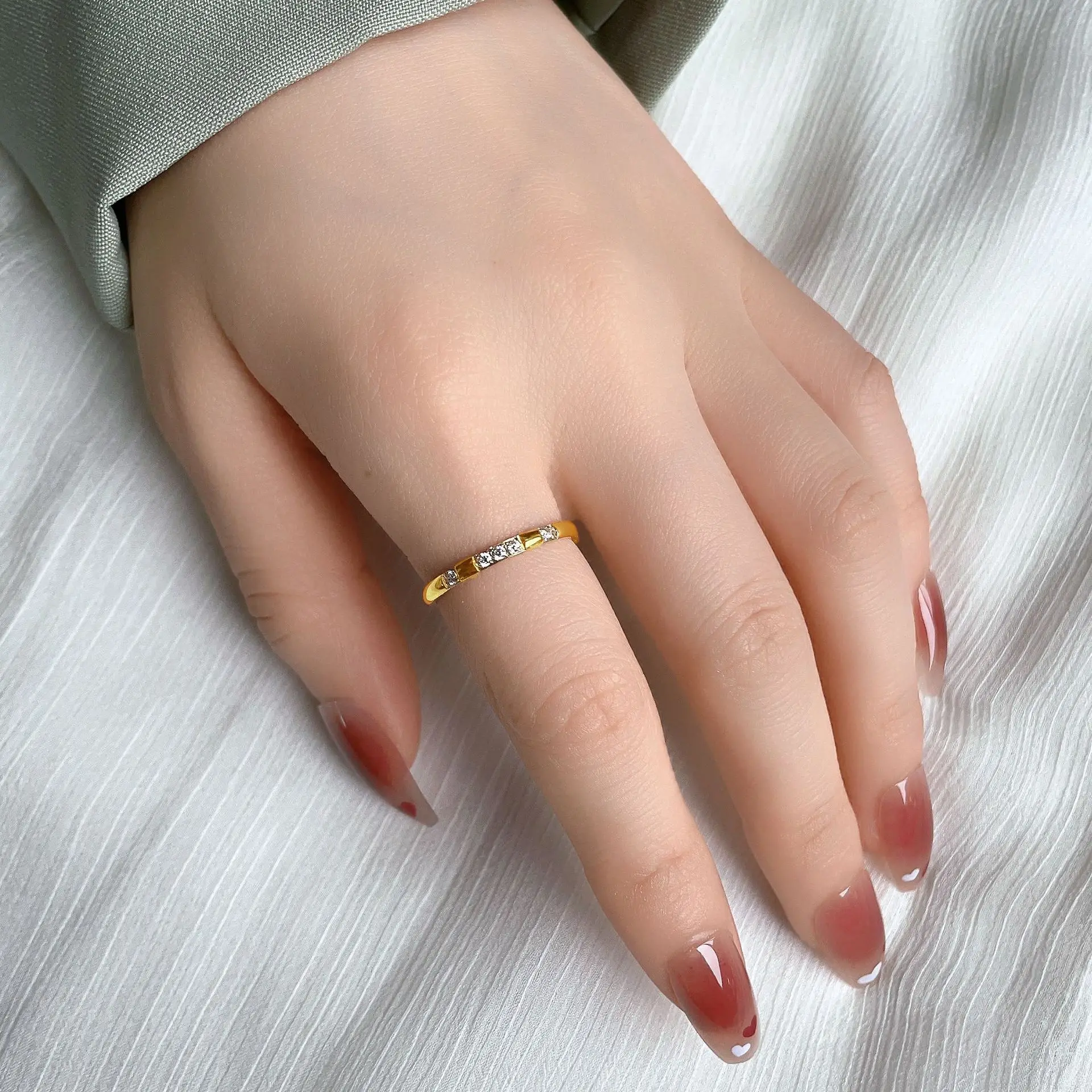 Anillo de acero de titanio de cristal de moda chapado en oro de 18 quilates joyería de dedo no alérgica impermeable adecuada para mujeres niñas regalo para Amiga