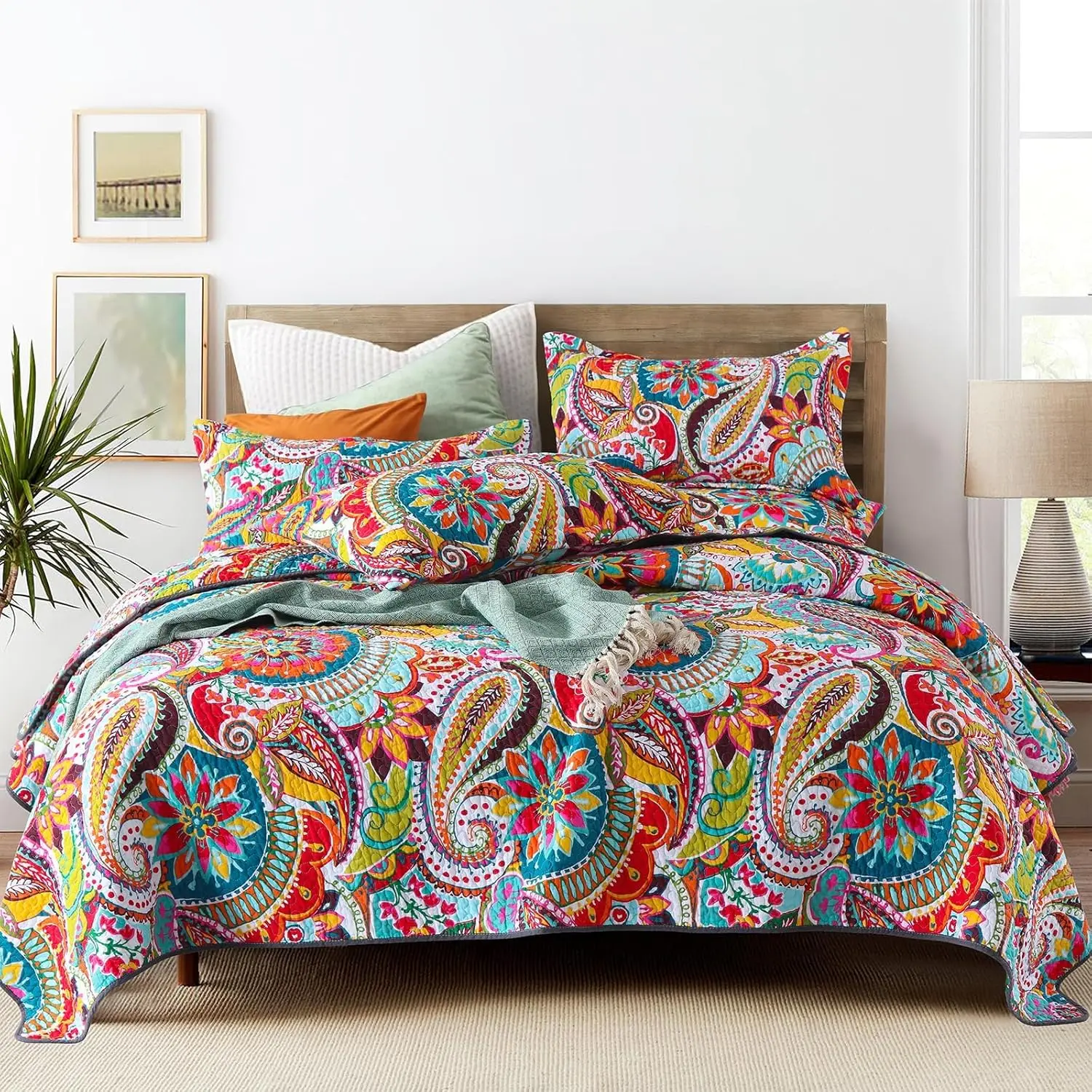 

California King Quilt, Cotton Boho Paisley Bedspread, Lightweight Oversized 3-Piece Set with Pillow Shams, 118x106