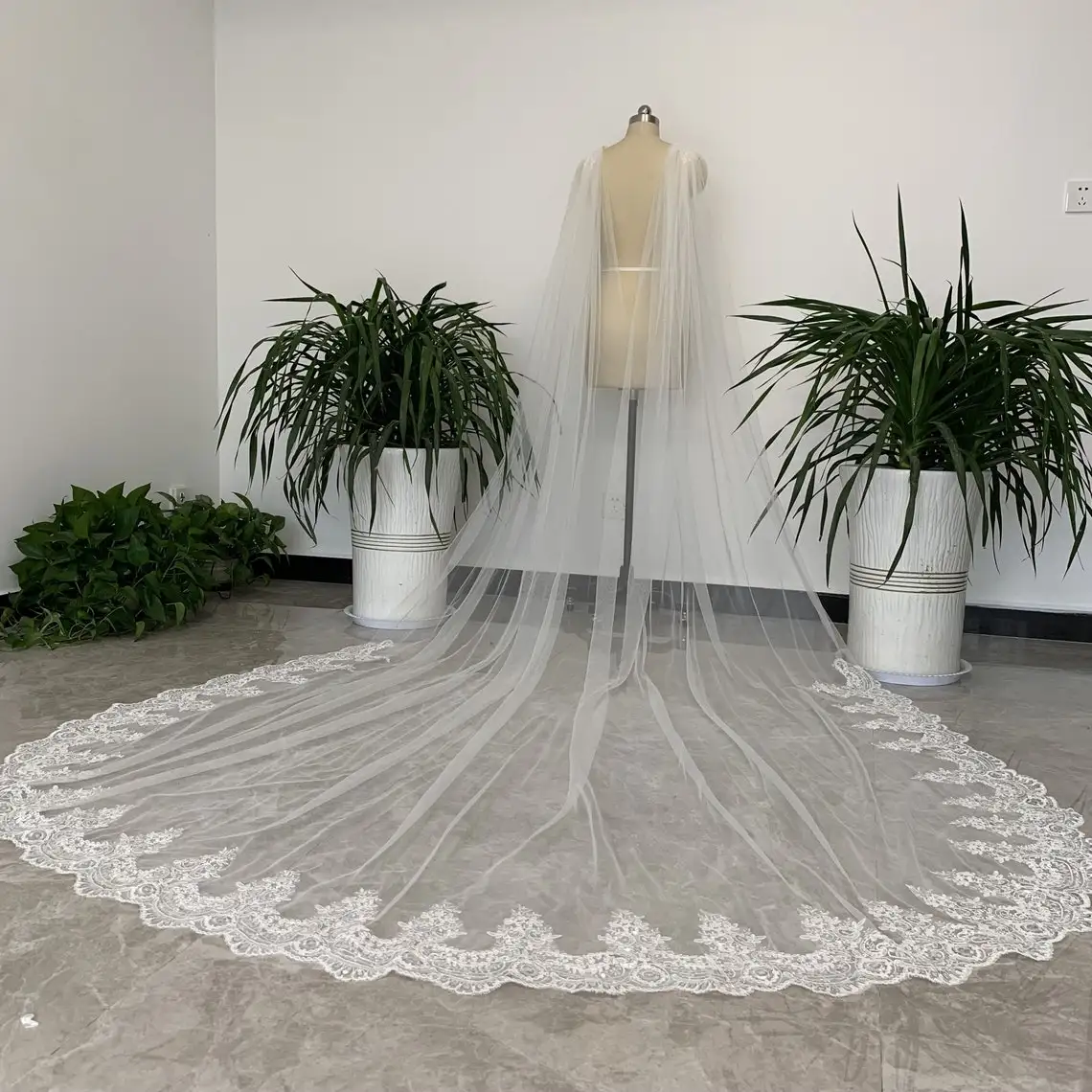 Bruiloft Sluier Kathedraal Cape Sluier Bridal Sequinslace Schouder Veils Tulle Bruiloft Accessoires Mantel