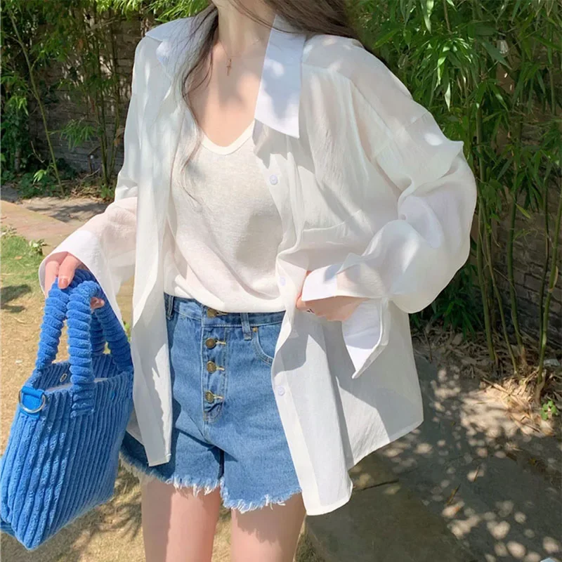 قمصان نسائية للحماية من الشمس ، بلوزة رقيقة بسيطة ، قمم بأكمام طويلة ، قمصان شاطئ فضفاضة ، أحادية اللون ، على الطراز الكوري ، أنثى ، الصيف ،