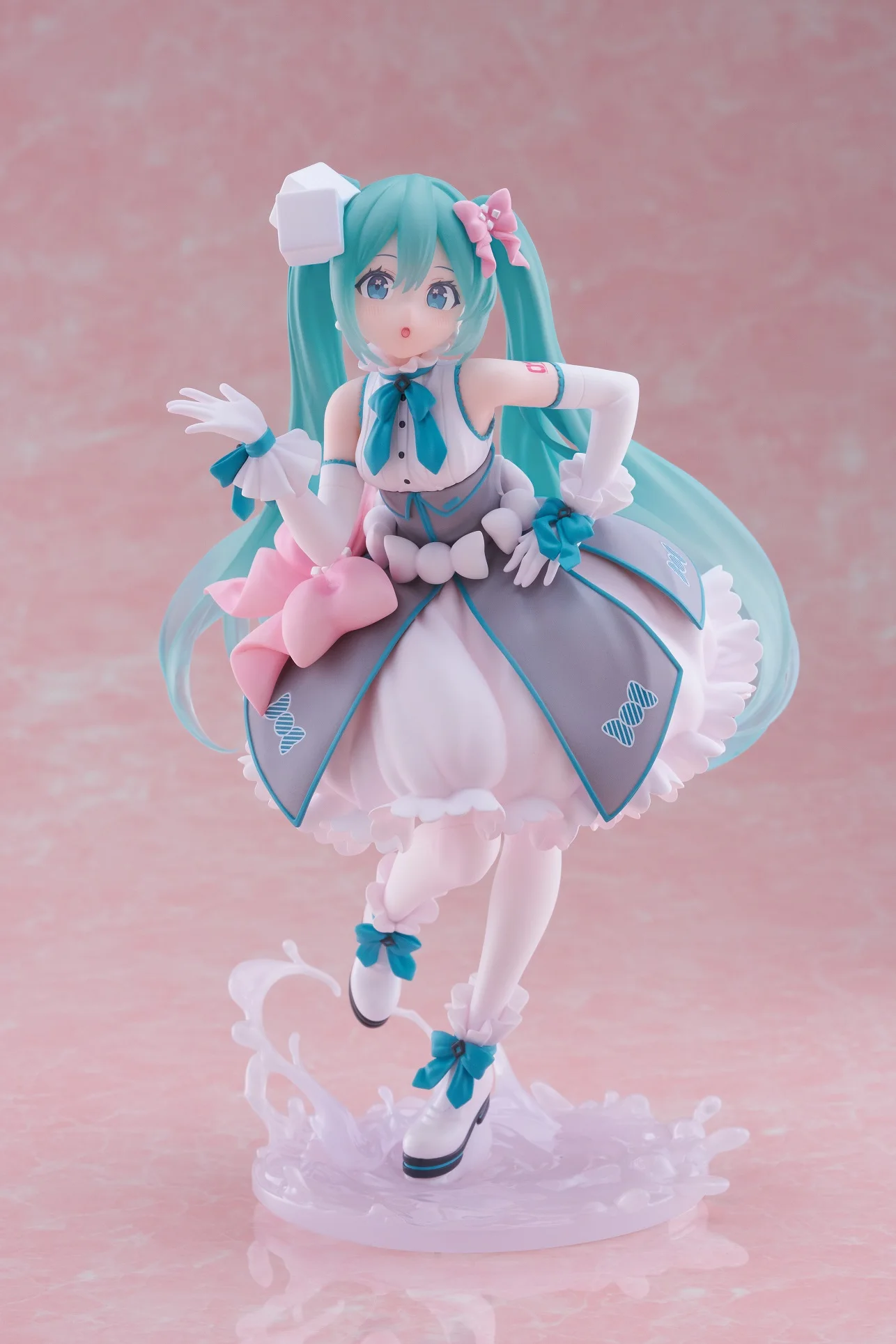 BANDAI TAITO Hatsune Miku 39 Memorial Award 2nd B Fangtang Scenery Handmade Christmas Toy Gifts