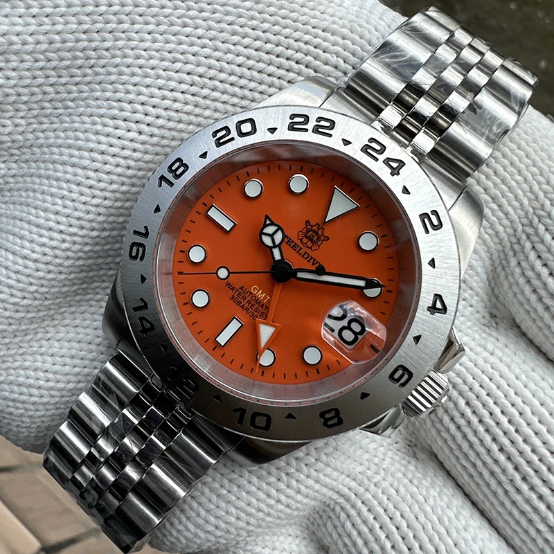 

STEELDIVE Men GMT Watch 41mm Automatic Mechanical Wristwatch Diver 30ATM Waterproof C3 Luminous Sapphire Steel Bezel NH34