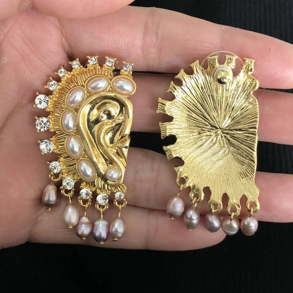 Women Vintage Freshwater Pearl Stud Earring Personality Ear Shape Stud Style Luxury Exaggeration Girl Jewelry Deluxe