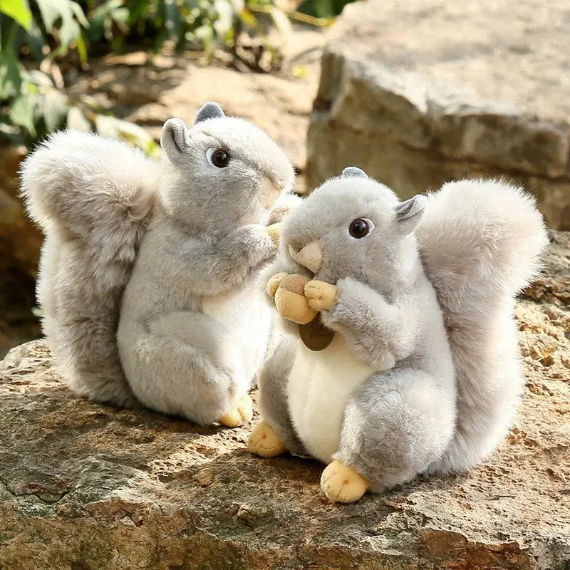 20cm Simulation Squirrel Plush Toy Cuddly Squirrels Holding Pine Cones are the Best Toys for Friends and Children Holiday Gift