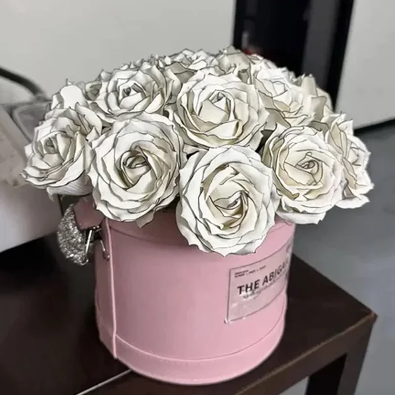 18 Stück 7x6cm Schwarzkantige Eyeliner-Rosenköpfe im französischen Stil, künstliche Blumen, eleganter Blumenstrauß, Geschenkbox, DIY-Blumendekorationszubehör – Detail 4