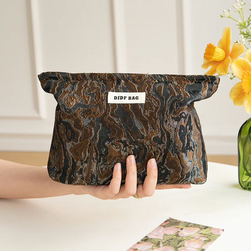 Floral Retro Continuous Flow Pattern Zipper Makeup Bag, Large Capacity, Fashionable Women's Toiletry Bag, Casual Storage Bag