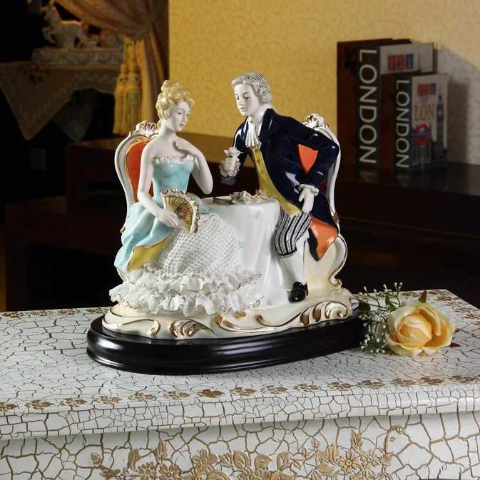 European style antique porcelain courting couple figurines for home decor